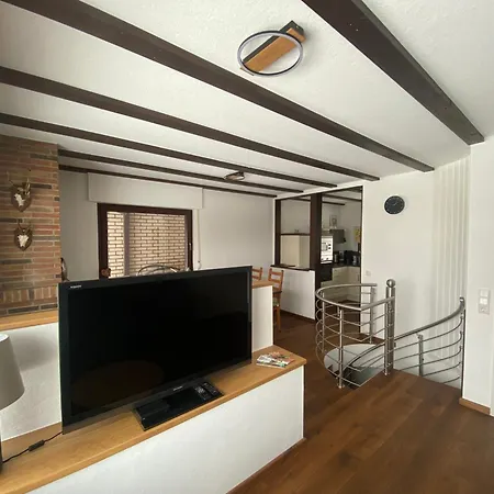 Ueber Dem Dorfe Rattlar