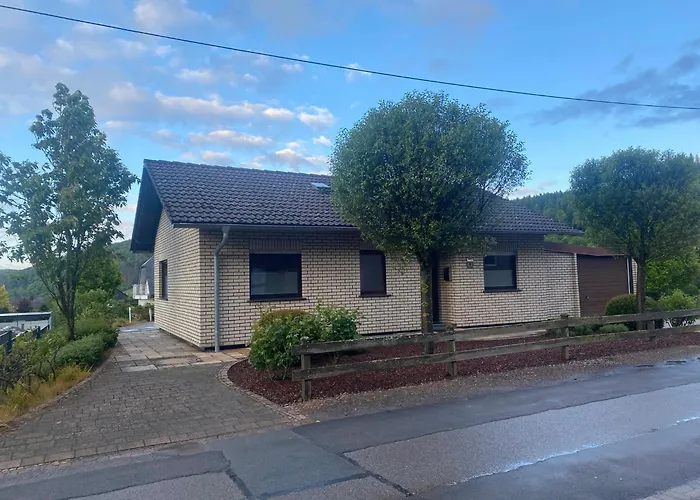 Ueber Dem Dorfe * Rattlar