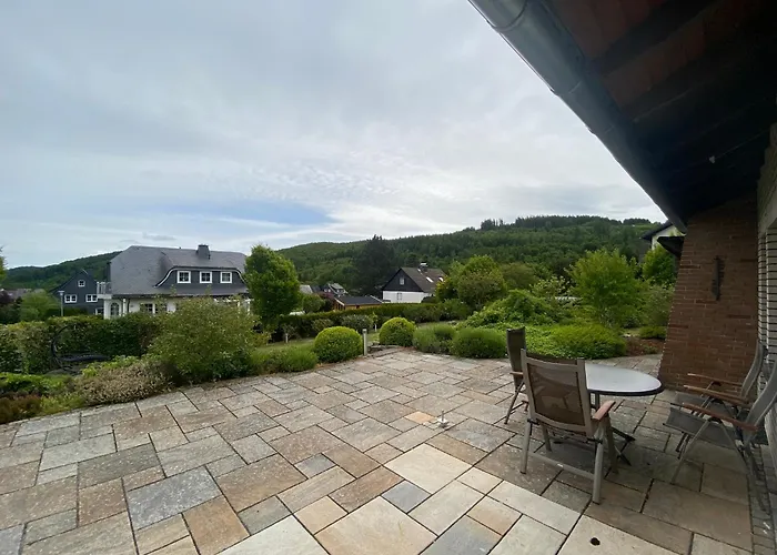 Ueber Dem Dorfe * Rattlar